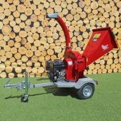 Crytec Terminator Electric Start 15hp Road Towable Chipper