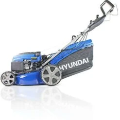 Hyundai 18/46cm 139cc Electric-Start Self-Propelled Petrol Lawnmower HYM460SPE 10 Hyundai 18/46cm 139cc Electric-Start Self-Propelled Petrol Lawnmower HYM460SPE -Garden Care 7843013 4