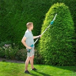 VONROC Telescopic Hedge Trimmer 20V (Incl. 4.0Ah Battery And Quick Charger) - Tiltable Blade - Extendable Pole (200-260 Cm) 9 VONROC Telescopic Hedge Trimmer 20V (Incl. 4.0Ah Battery And Quick Charger) - Tiltable Blade - Extendable Pole (200-260 Cm) -Garden Care 79479059 3